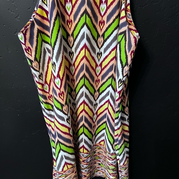 Meghan Los Angeles Geometric Spaghetti Strap Keyhole
Neck Mini Dress Size: S - Picture 4 of 10